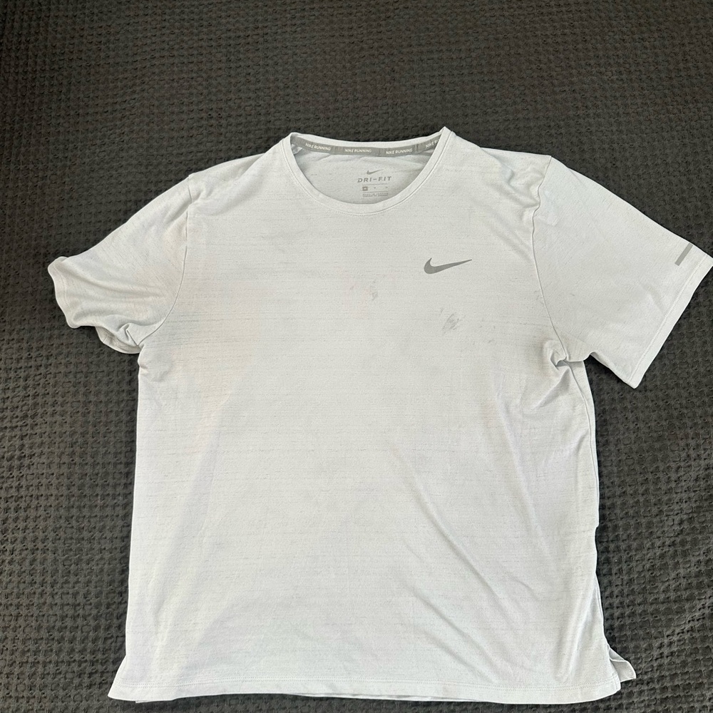 Nike Men's Classic White Tee
